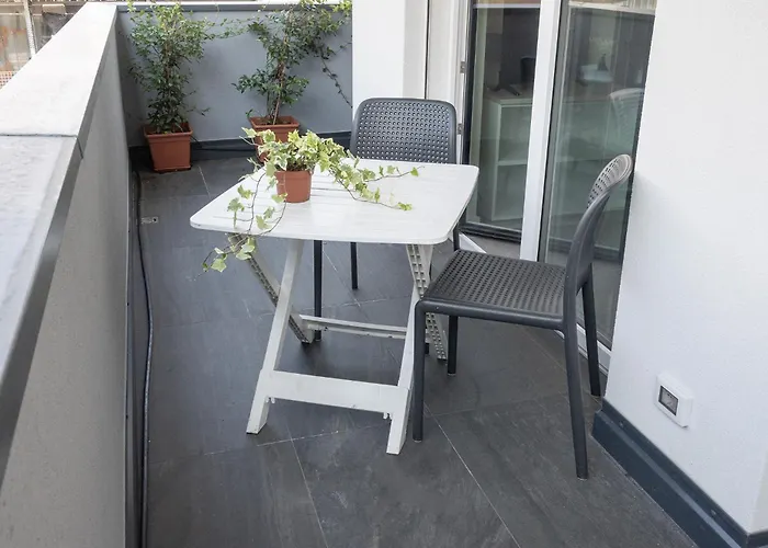 Civetta Blu, Blue Owl Apartments