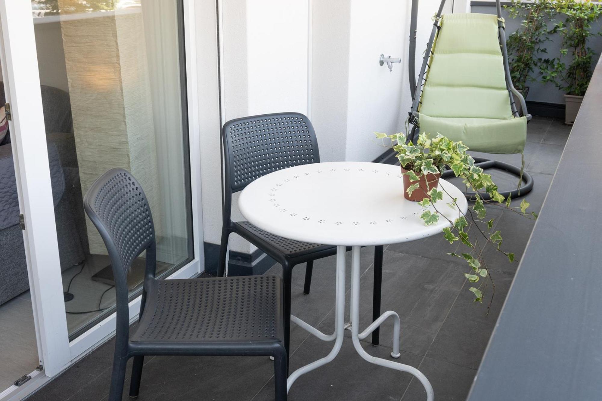 Civetta Blu, Blue Owl Apartment